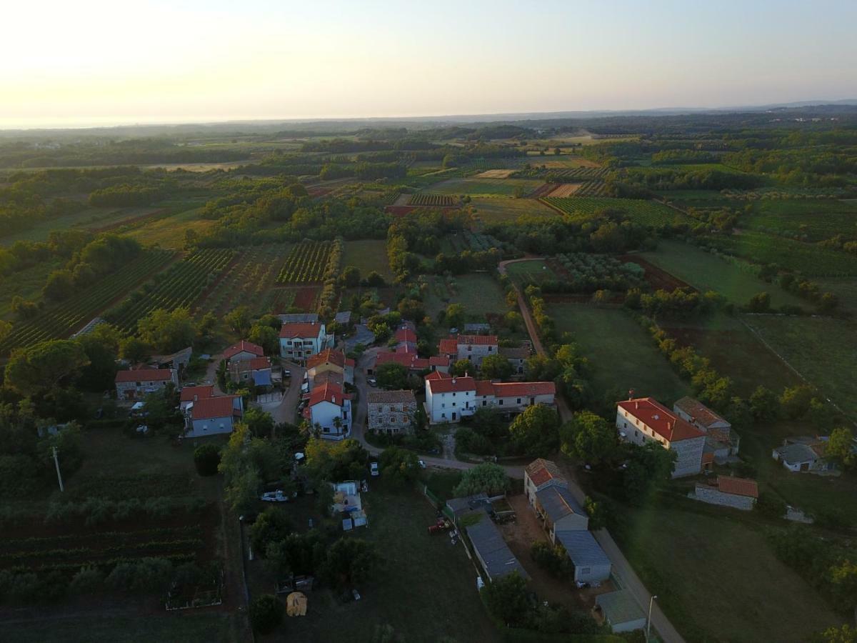 The Village Novigrad  Luaran gambar